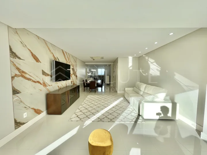 Apartamento à venda 3 suítes na Barra Sul
