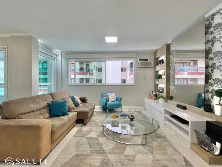 Apartamento à venda com 3 suítes no Centro
