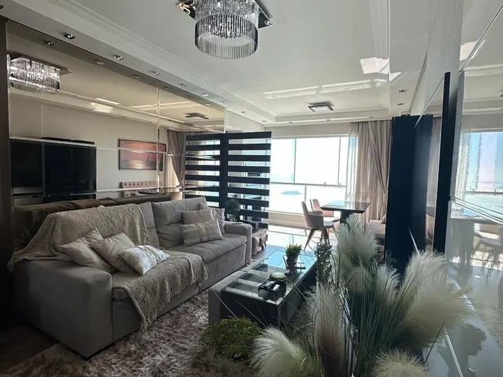 Apartamento 4 suítes Quadra Mar