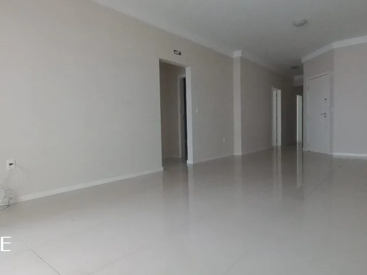 Apartamento à venda 3 dormitórios na Barra Sul