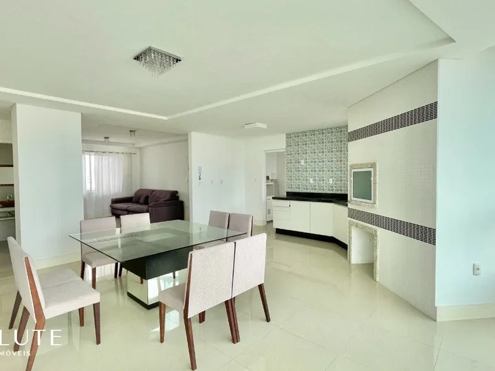 Apartamento à venda com 3 suítes no Centro