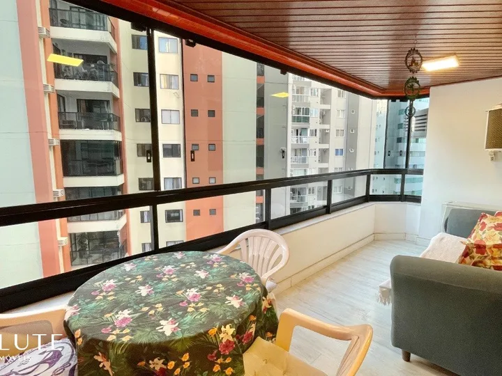 Apartamento à venda com 3 dormitórios na Barra Sul