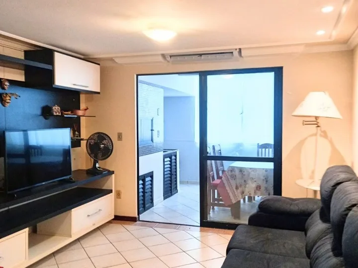 Apartamento à venda com 3 dormitórios na Barra Sul