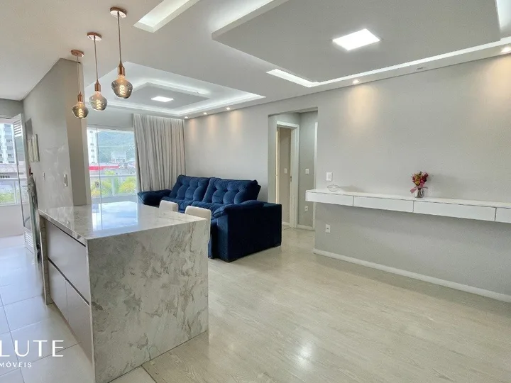 Apartamento à Venda 2 Dormitórios no Tabuleiro.