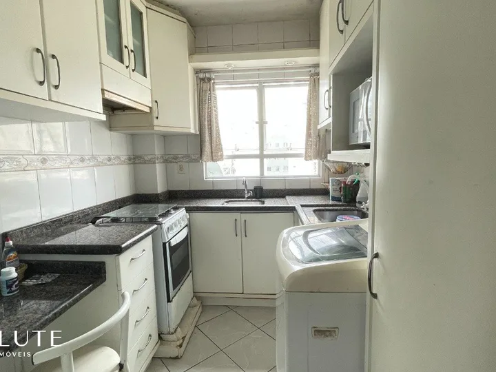 Apartamento à venda 2 dormitórios na Barra Sul
