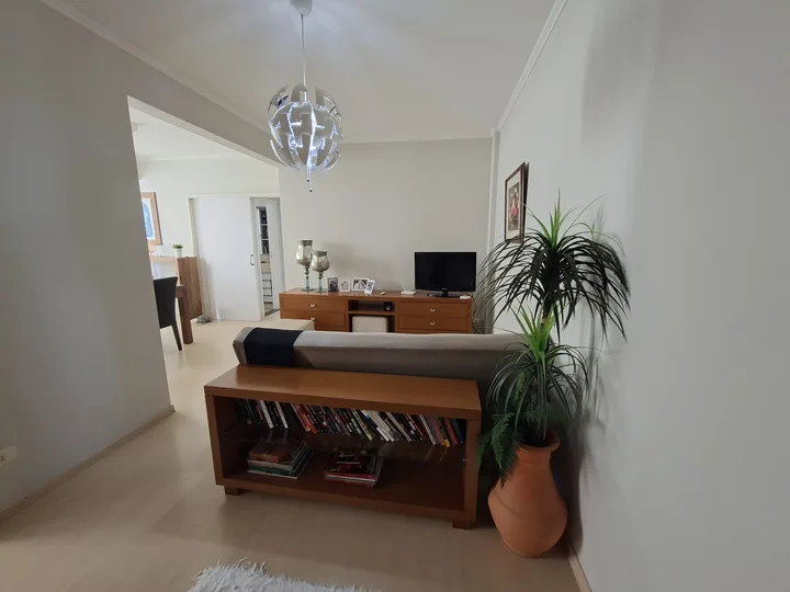 Apartamento aluguel anual 2 dormitórios na Barra sul