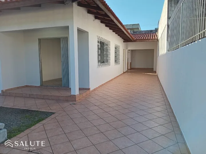 Casa à venda com 3 dormitórios bairro Nações