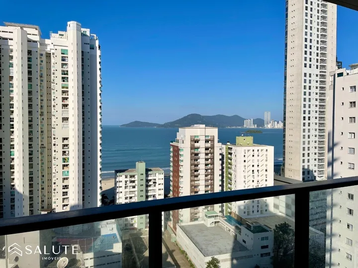 Apartamento à venda com 4 suítes no Pioneiros