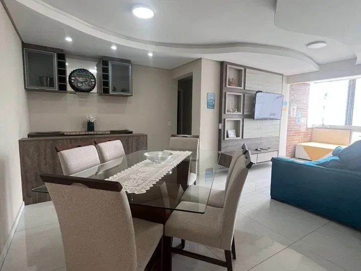 Apartamento 2 dormitórios Frente Mar