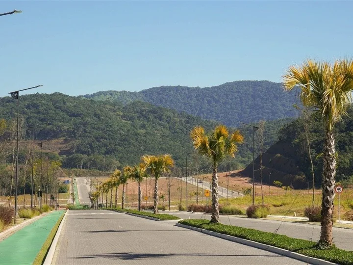 Terreno à venda em Camboriú