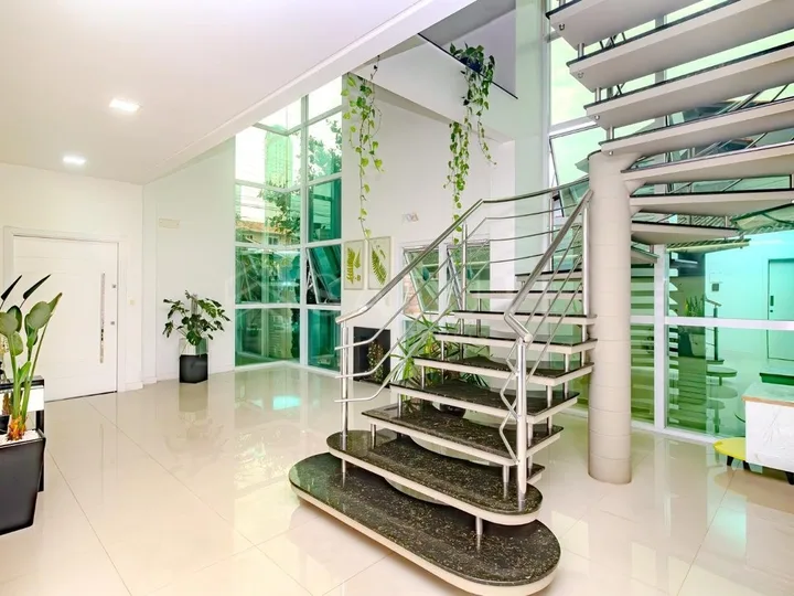 Casa à venda com 4 suítes no Centro
