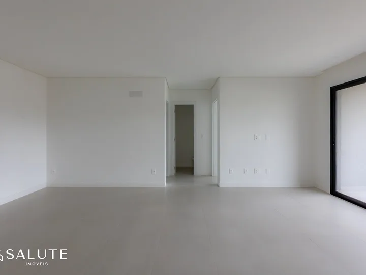 Apartamento á venda com 2 Suítes Praia Brava