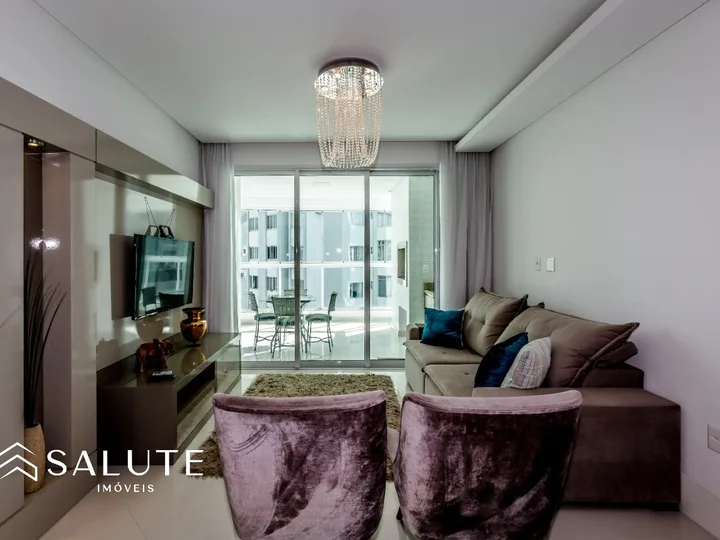 Apartamento Mobiliado com 3 Suítes no Centro