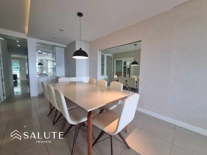 Apartamento à venda com 4 suítes no Centro