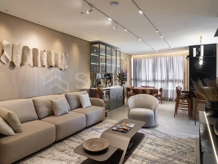 Apartamento à venda 3 suítes no Centro