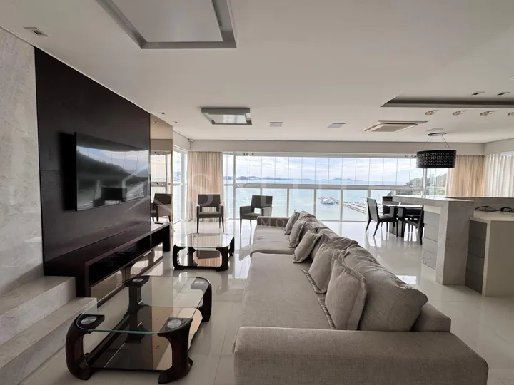 Apartamento aluguel anual 4 suítes na Barra Sul