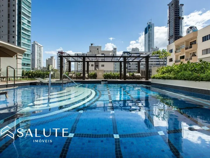 Apartamento à venda com 3 suítes no Centro