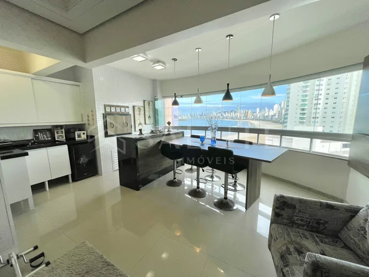 Apartamento à venda 3 suítes no Centro