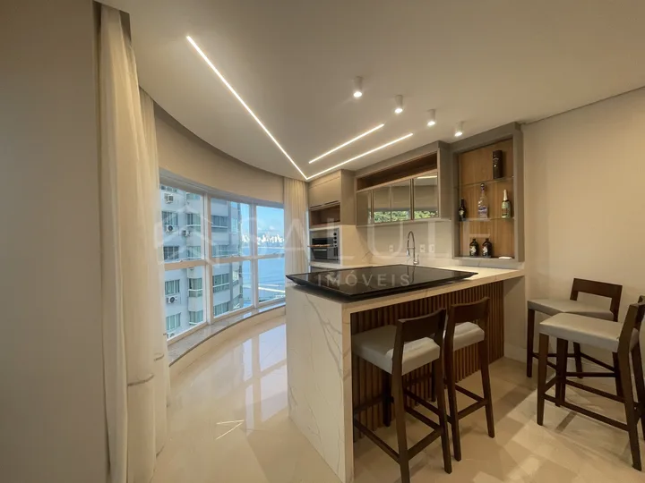 Apartamento à venda 4 dormitórios nos Pioneiros