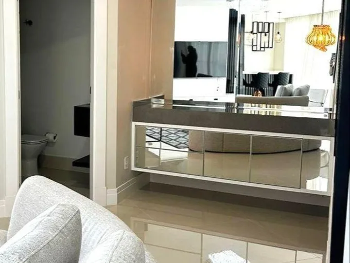 Apartamento com 3 suítes padrão FG