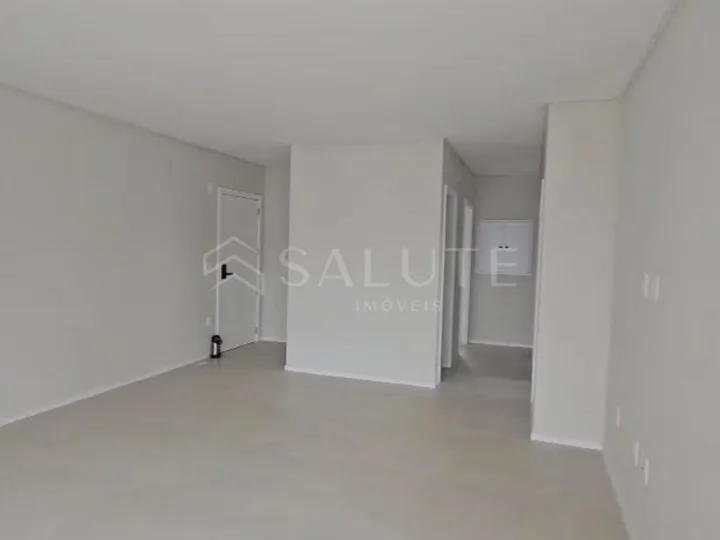 Apartamento à venda 3 suítes na Meia Praia
