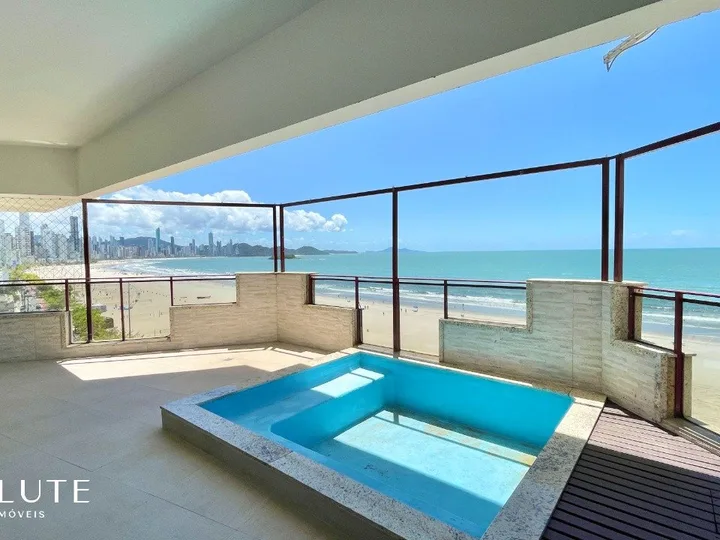 Apartamento à venda com 3 suítes na Barra Sul