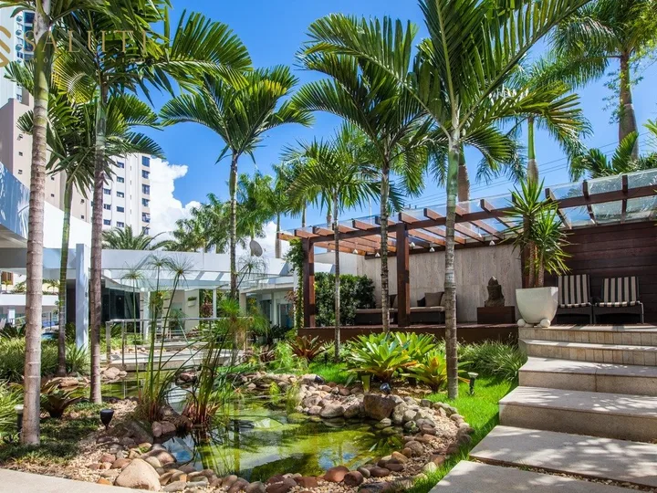 Apartamento à venda com 4 suítes na Barra Sul