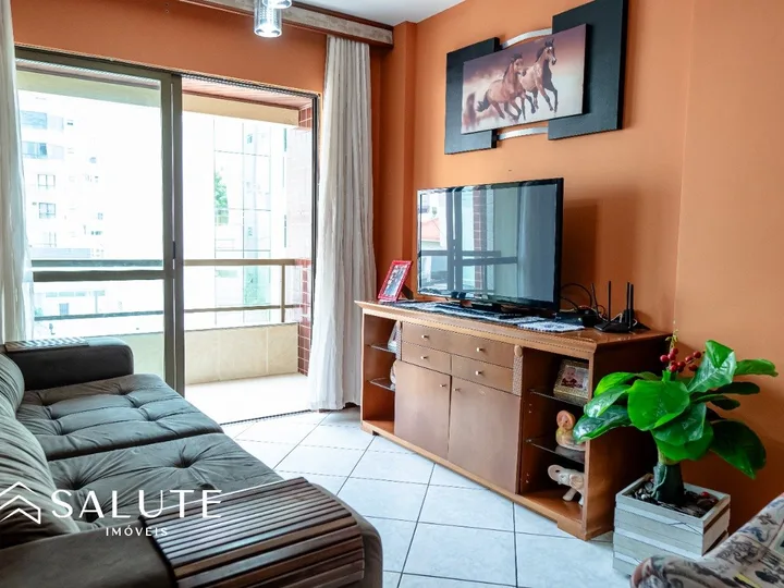 Apartamento à venda com 2 dormitórios no Centro