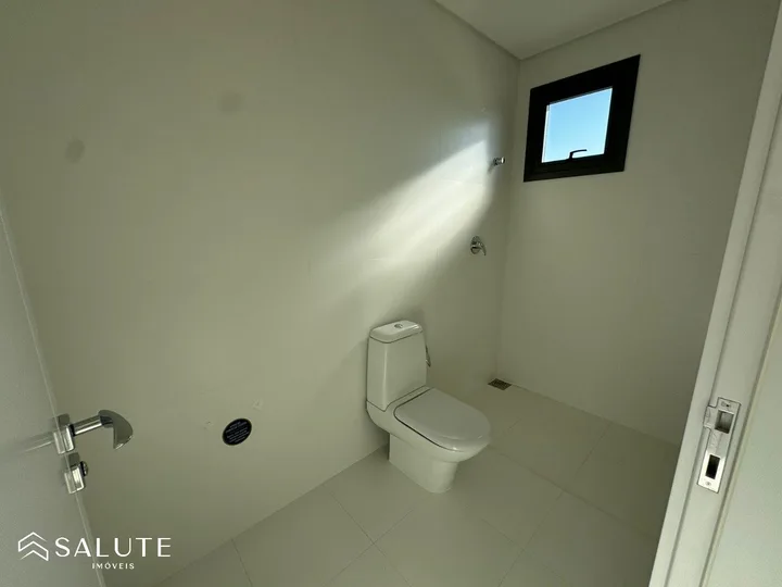 Apartamento 4 suítes na quadra mar