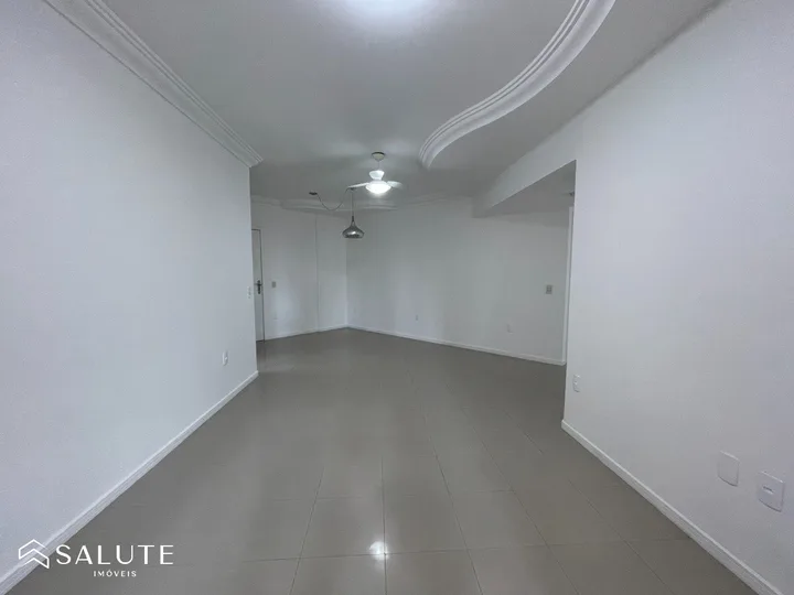 Apartamento à venda 3 dormitórios na Barra Sul