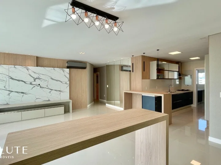 Apartamento aluguel anual com 4 dormitórios Centro