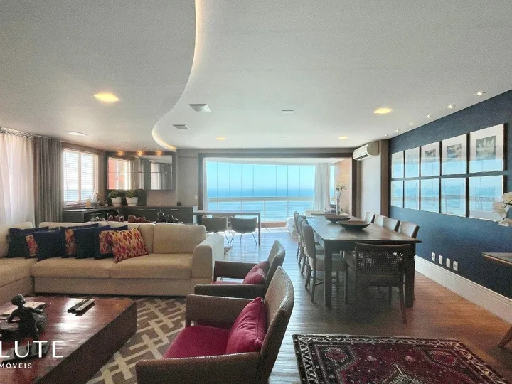 Apartamento à venda 4 Suítes na Barra Sul