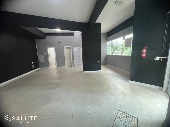 Sala comercial aluguel anual na Barra Sul