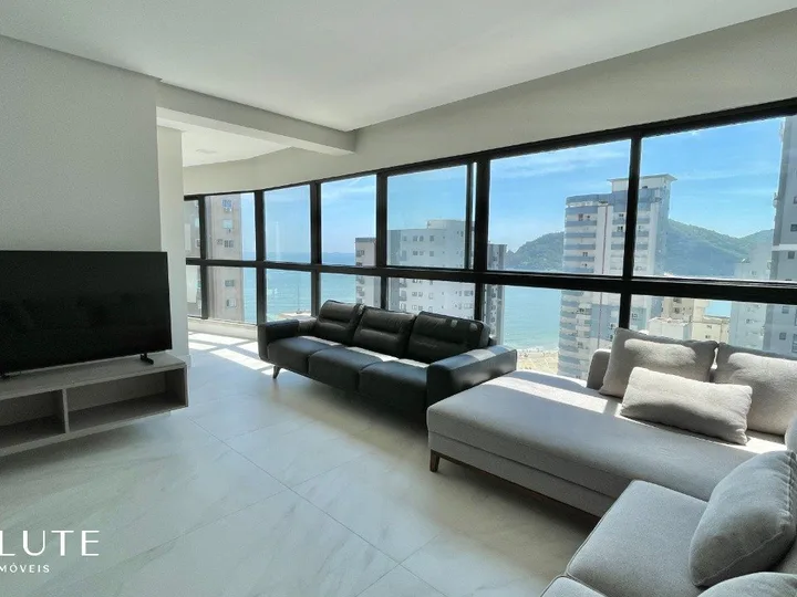 Apartamento locação anual 4 suítes Barra Sul