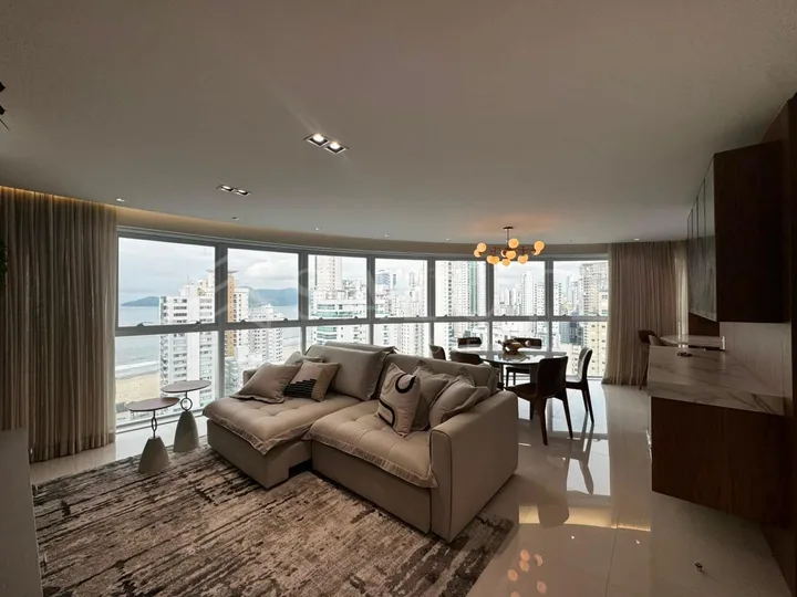 Apartamento à venda 4 dormitórios na Barra Norte