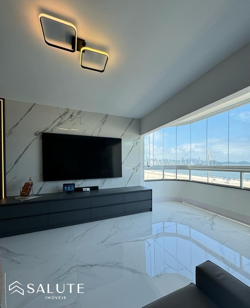 Apartamento à venda com 4 dormitórios Barra Sul
