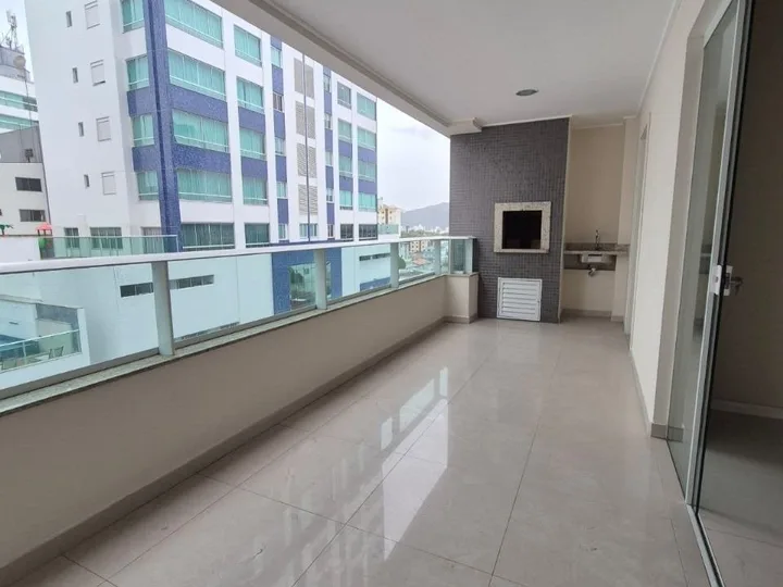 Apartamento à venda 3 dormitórios na Barra Sul