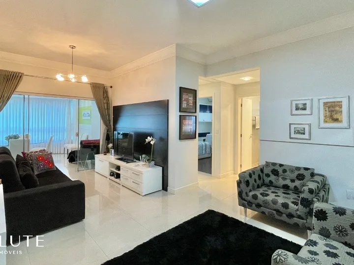 Apartamento à venda com 3 dormitórios na Barra Sul