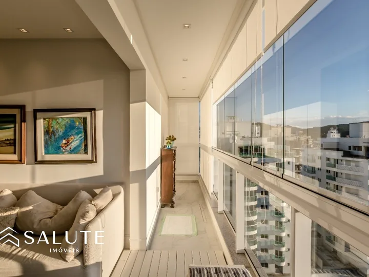Apartamento com Vista para a Praia Brava