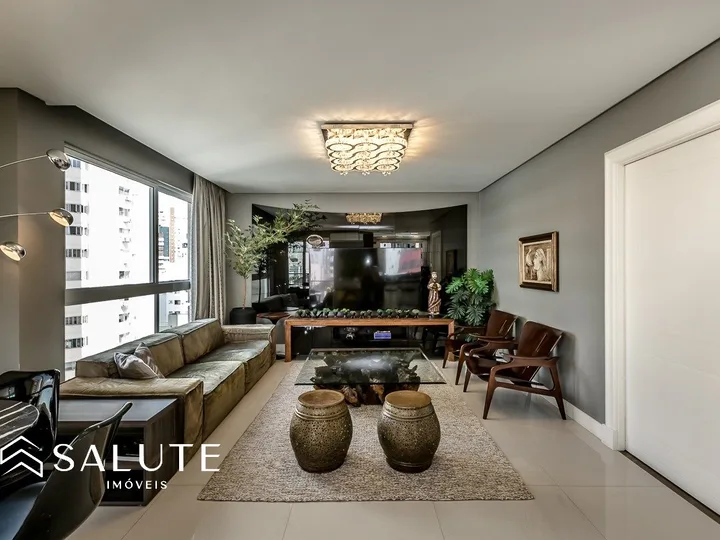 Apartamento alto padrão Embraed.