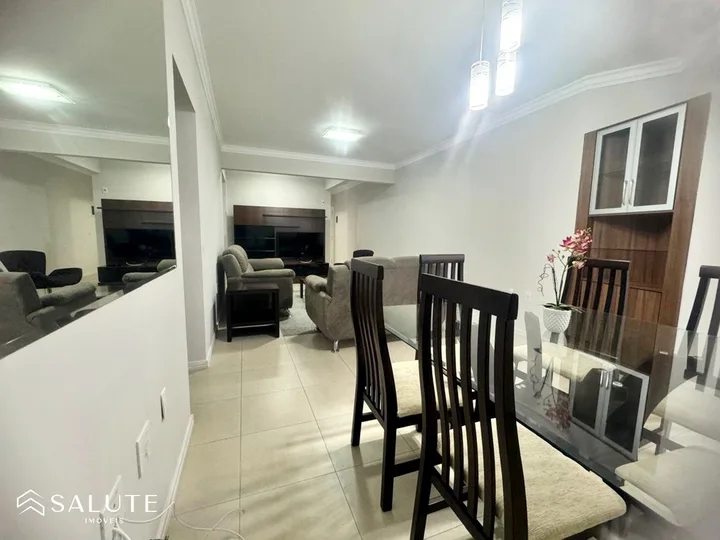 Apartamento à venda com 4 dormitórios no Centro