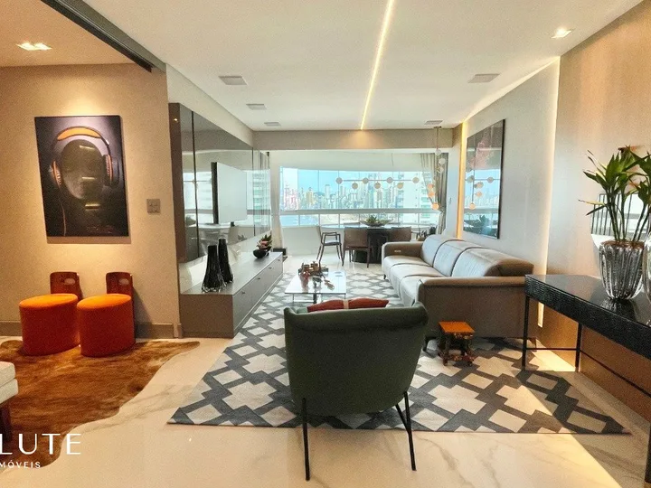 Apartamento à venda com 3 suítes na Barra Norte
