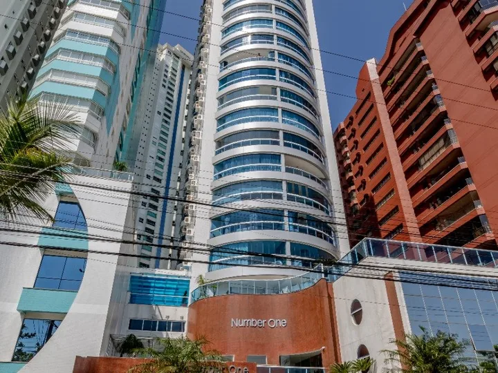 Apartamento à venda 04 Dormitórios na Barra Sul