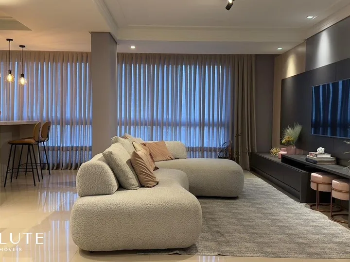 Apartamento à venda 3 suítes no Centro