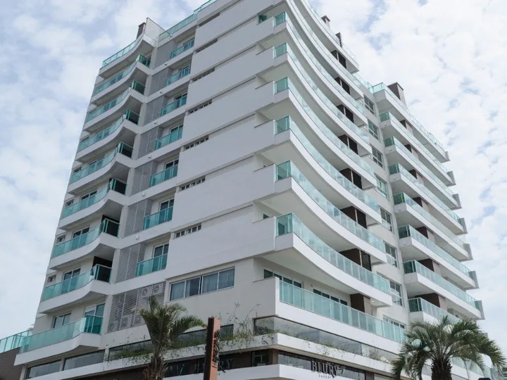 Apartamento á venda 4 Suítes na Praia Brava