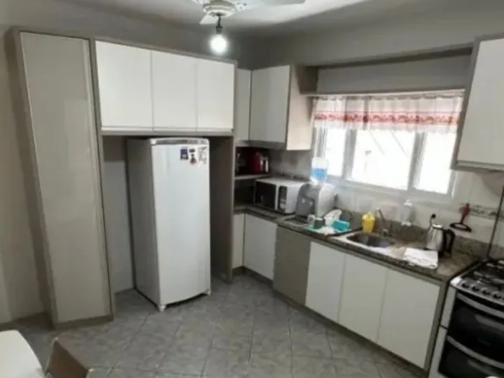 Casa à venda com 3 dormitórios Centro