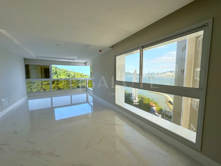 Apartamento à venda 4 suítes Barra Norte