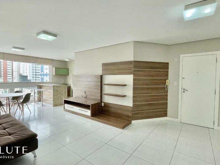 Apartamento à venda com 3 dormitórios no Centro