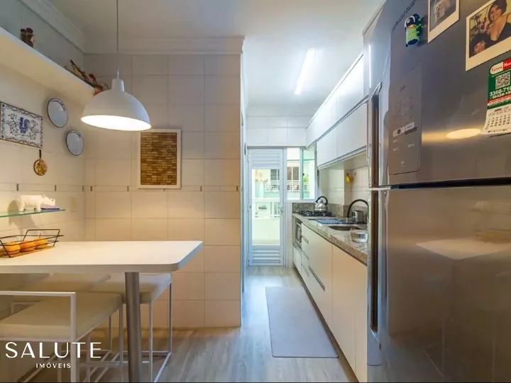 Apartamento à venda com 3 suítes no Centro