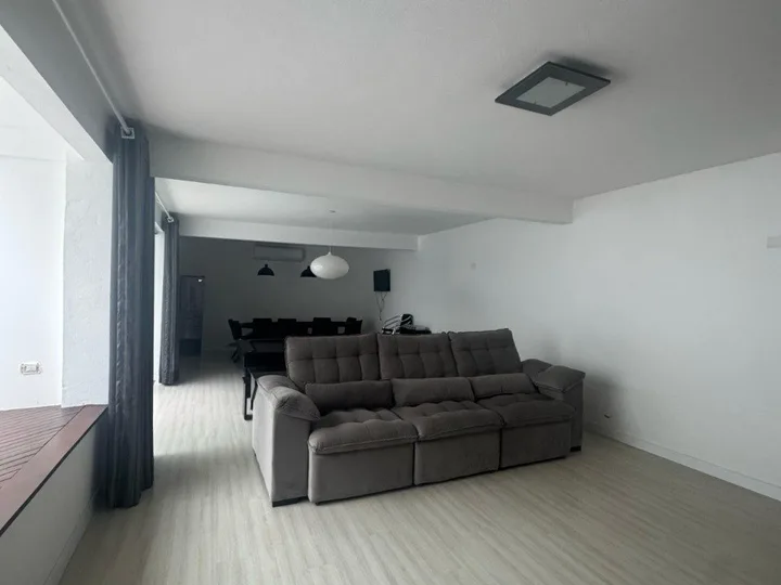 Casa com 4 dormitórios no bairro dos estados